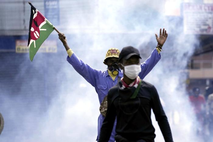 Manifestanti a Nairobi, Kenya (LaPresse) Manifestanti a Nairobi, Kenya (LaPresse)
