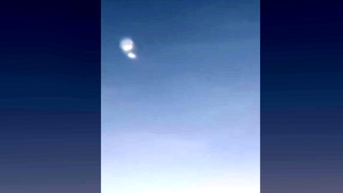 Avvistamento misterioso: Falcon 9 di SpaceX nel cielo dell’Italia meridionale