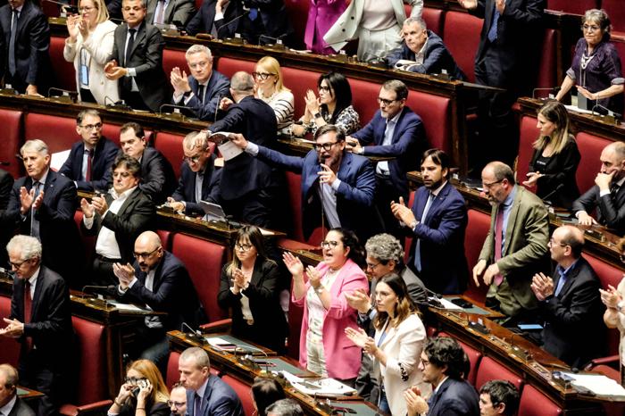 Il deputato M5S Ricciardi chiede l'espulsione del leghista Crippa (LaPresse) riccardo-ricciardi-lapresse