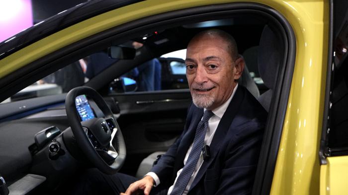 Volvo: Sicurezza e Tecnologia per una Guida Avanzata