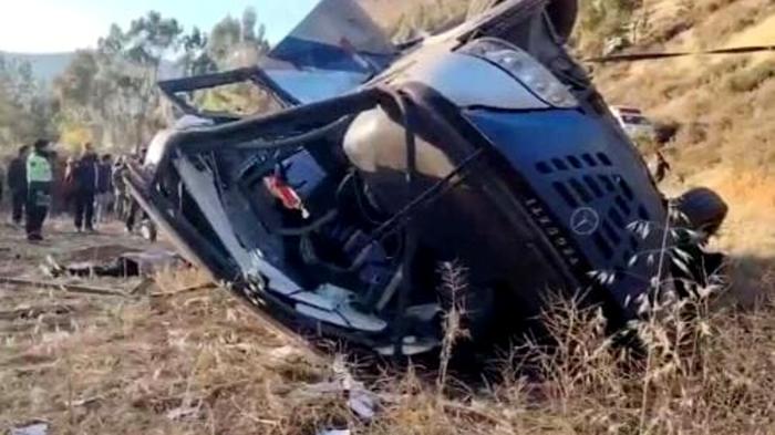 Tragico incidente in Perù: bus precipita in burrone, nove vittime