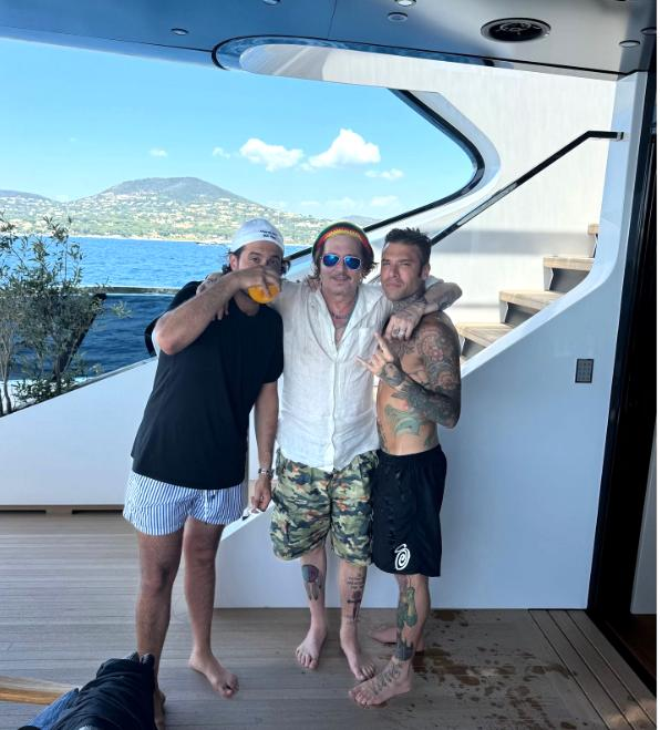 La foto pubblicata da Fedez La foto pubblicata da Fedez