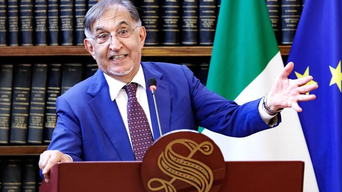Polemiche e critiche: La Russa contro giornalisti e estremisti