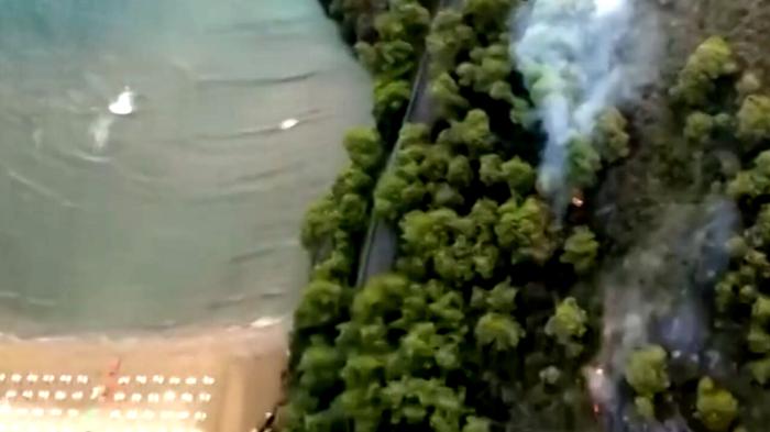 Incendio a Baia dei Campi: Evacuati 1200 turisti