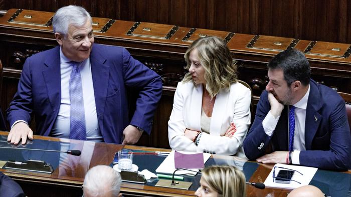 Sondaggio politico in Italia: Fratelli d’Italia al 30%