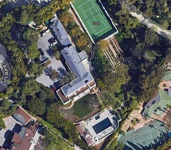 La proprietà di Samuel Goldwyn acquistata da Taylor Swift a Beverly Hills, foto New York Post Taylor Swift beverly