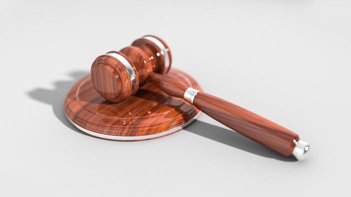 Il mistero del legalese: tra autorevolezza e complessità linguistica