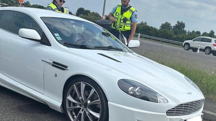Tragedia a Mougins: Gendarme investito e ucciso da auto in fuga