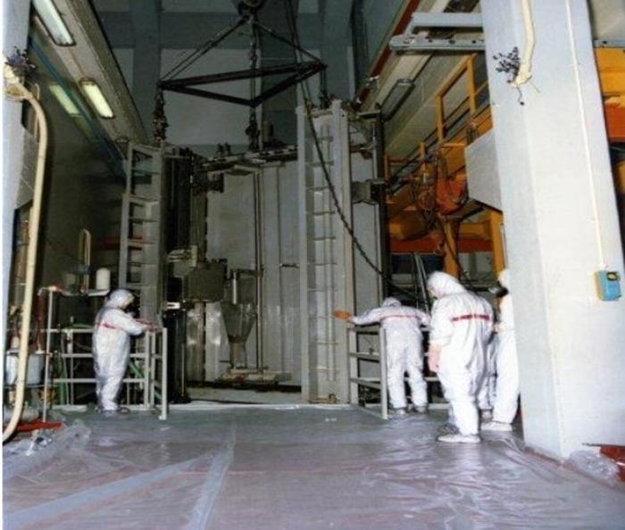 Operai al lavoro nell'Itrec di Trisaia (Foto Sogin) TRISAIA_operai_lavoro