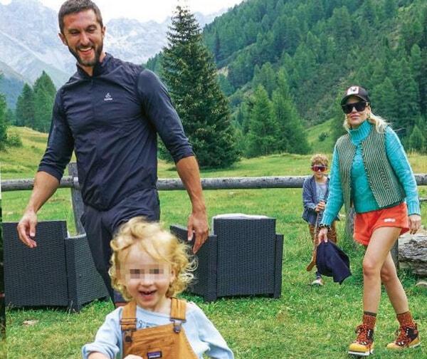 Barbara con il compagno e il figlio minore, foto da Chi-2 Barbara con il compagno e il figlio minore, foto da Chi-2