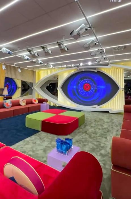 L'iconico occhio del Grande Fratello, foto @grandefratellotv via Instagram casa grande fratello-6
