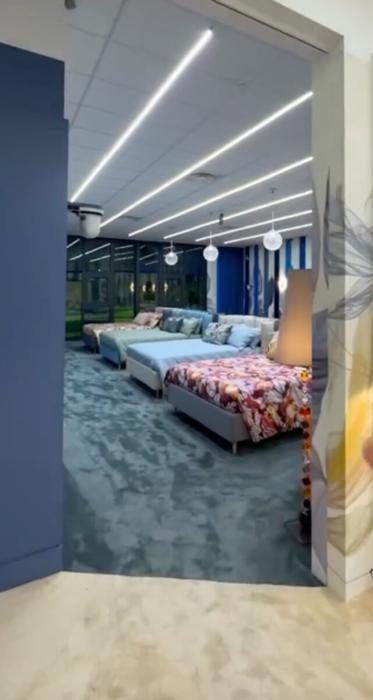 Una delle camere da letto casa grande fratello-8