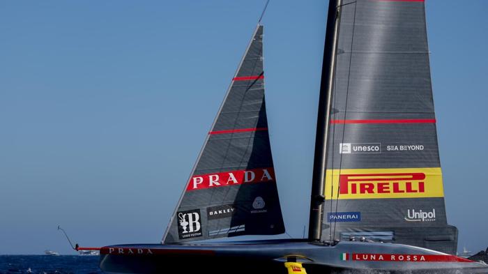 Louis Vuitton Cup 2024: Luna Rossa vs Ineos Britannia a Barcellona