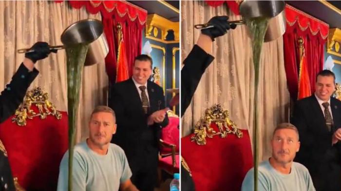 Francesco Totti accolto trionfalmente in Egitto con cena spettacolare