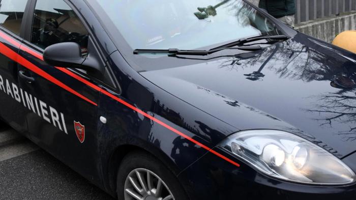 Perquisizione con lancio di denaro: coinvolto consigliere regionale e imprenditori