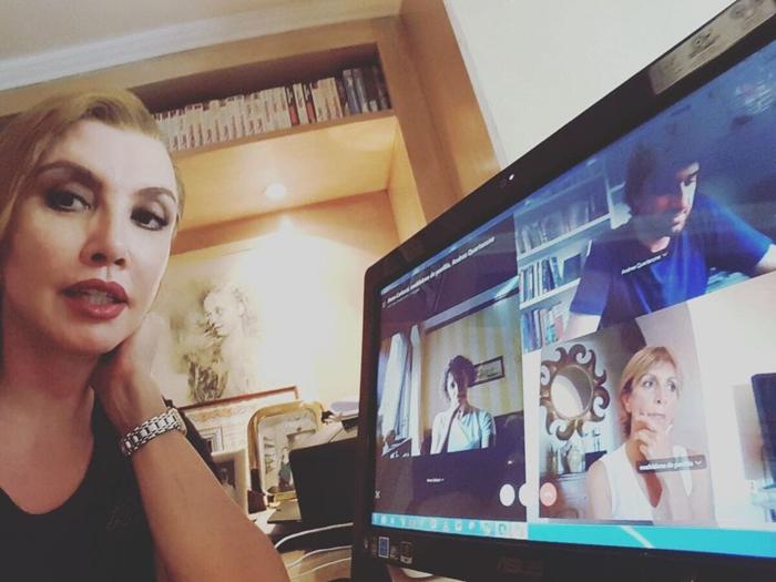 Un angolo della casa di Milly Carlucci, foto @milly_carlucci via Instagram casa milly carlucci-3