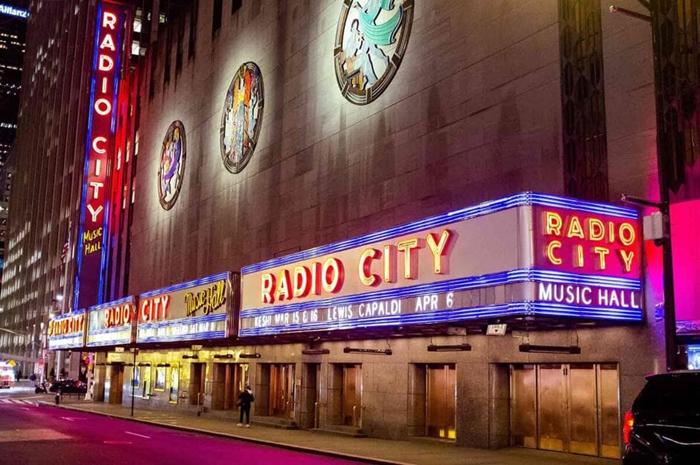 Radio City Music Hall, foto loveproperty.com case segrete-7