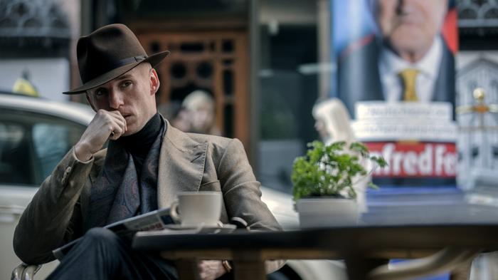 Il giorno dello sciacallo: una serie Sky Original con Eddie Redmayne e Lashana Lynch