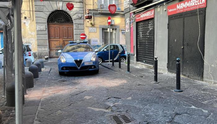 La polizia sul posto (foto NapoliToday) napoli correra napolitoday