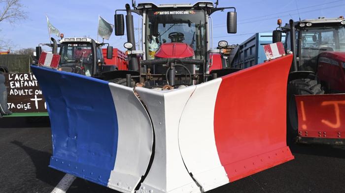 Scioperi e tensioni in Francia: sfide per il governo di Michel Barnier