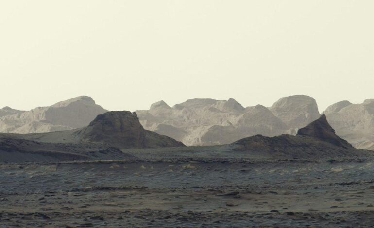 Curiosity punta a uno strato marziano forse nato da ceneri vulcaniche