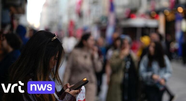 Social media vietati ai minori di 15 anni: la scelta della Turchia