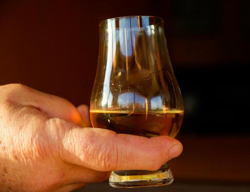 Nel 2002 furono immesse sul mercato 14 bottiglie nell’ambito della serie Macallan Fine & Rare (foto simbolica). Foto: Pixabay Nel 2002 furono immesse sul mercato 14 bottiglie nell’ambito della serie Macallan Fine & Rare (foto simbolica). Foto: Pixabay