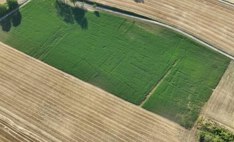 La siccità svela terme e strade romane sepolte