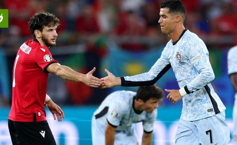 Kvaratskhelia si infortuna: il messaggio di Ronaldo