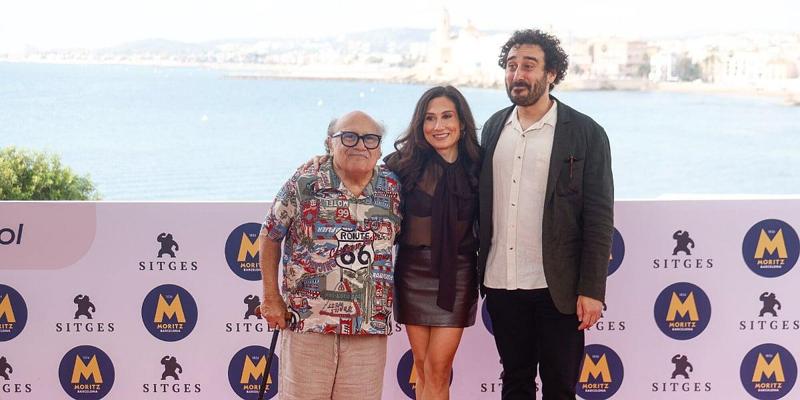 Danny DeVito torna sul red carpet con i figli per il film Drag