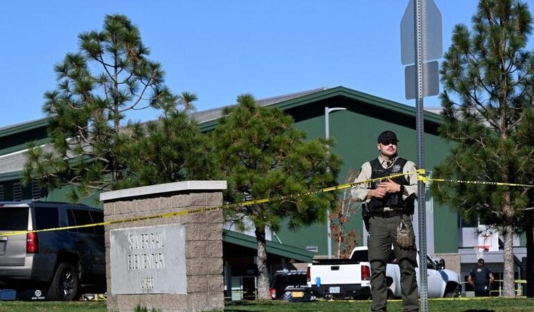 Sparatoria a scuola, un civile uccide l’aggressore prima della polizia