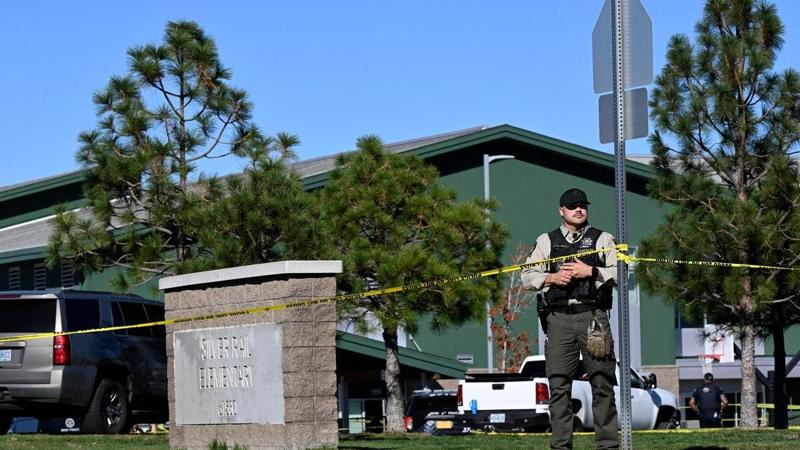 Sparatoria a scuola, un civile uccide l’aggressore prima della polizia