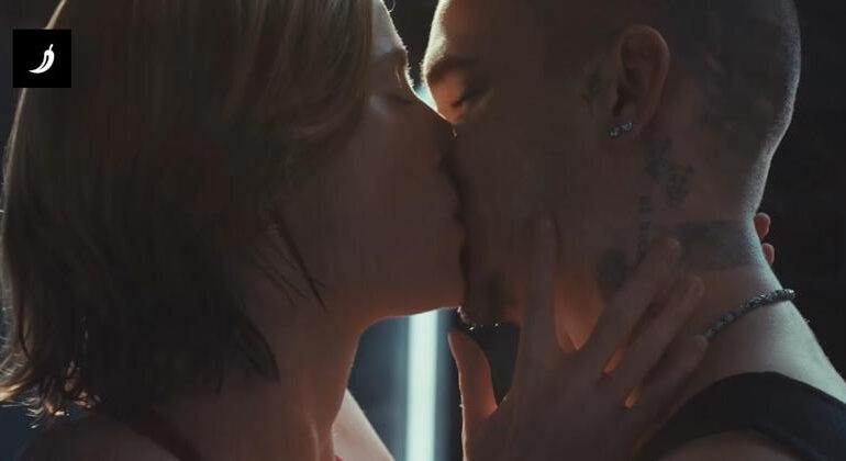Romeo Beckham debutta al cinema con un bacio al rivale