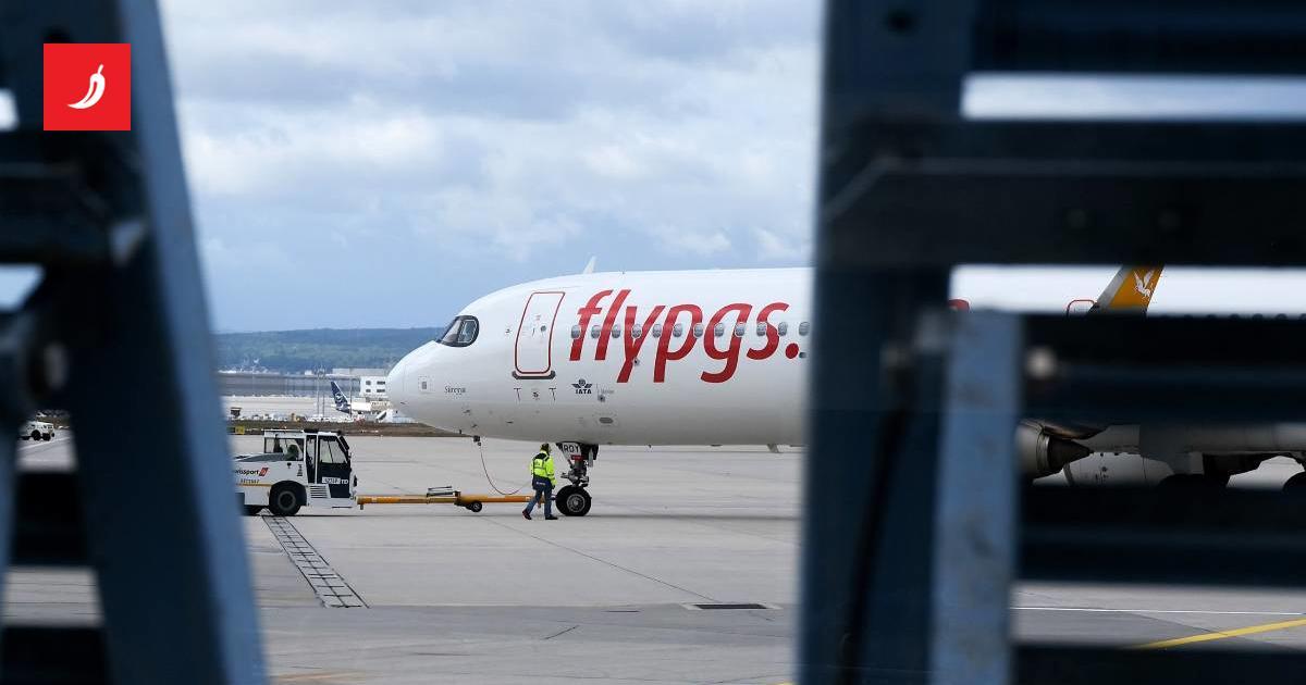 Aereo decolla nella direzione sbagliata, piloti fermano la corsa