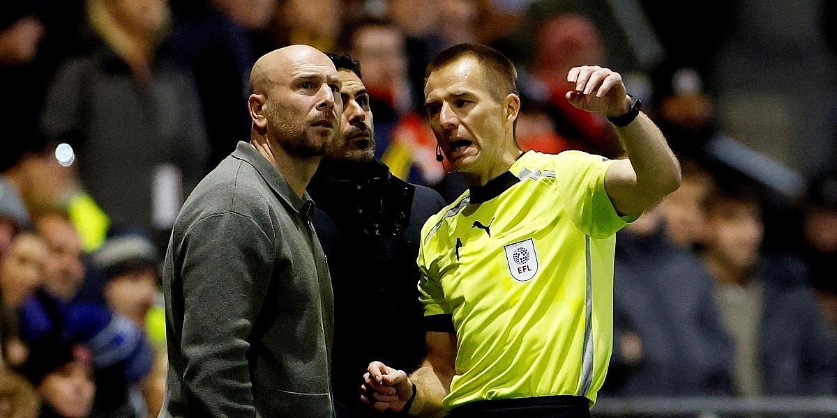 Un drone ferma la partita, poi il Fleetwood elimina l’Arsenal