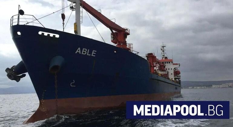 Navi colpite nel Mar Nero: una alla deriva, un’altra rimorchiata