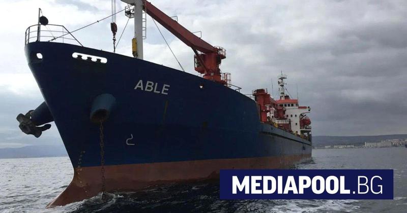 Navi colpite nel Mar Nero: una alla deriva, un’altra rimorchiata