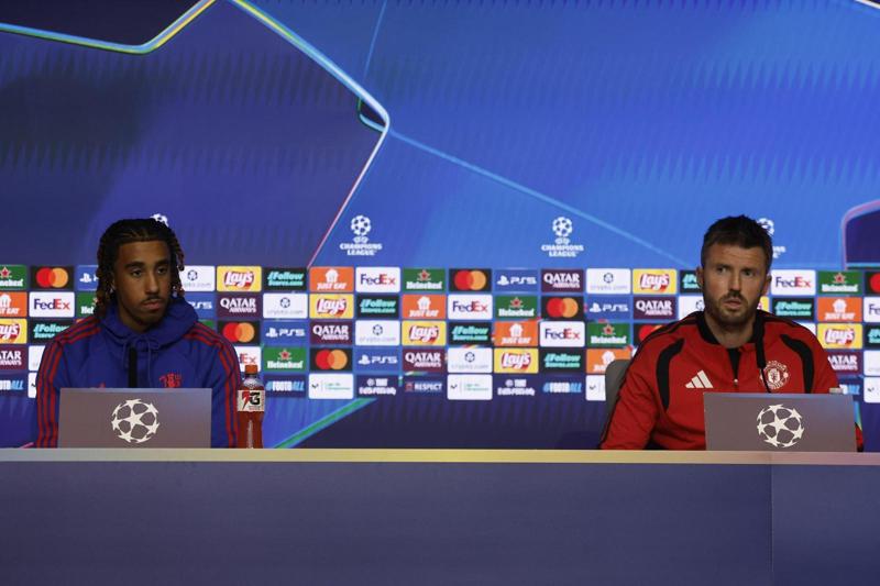 Leny Yoro e Michael Carrick sono molto cauti in vista del grande test di martedì a Madrid. Foto: EPA Leny Yoro e Michael Carrick sono molto cauti in vista del grande test di martedì a Madrid. Foto: EPA