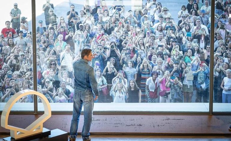 Falso Brad Pitt sui social: truffate 2 donne per 314.000 euro