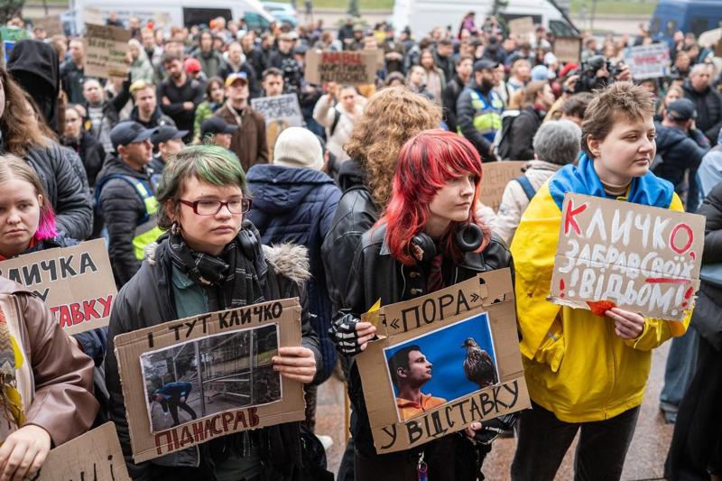In piazza per chiedere le dimissioni del sindaco di Kiev