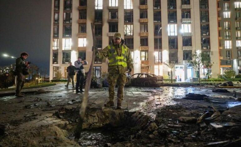 Missili su Kyiv, gli Usa continuano a condividere dati cruciali