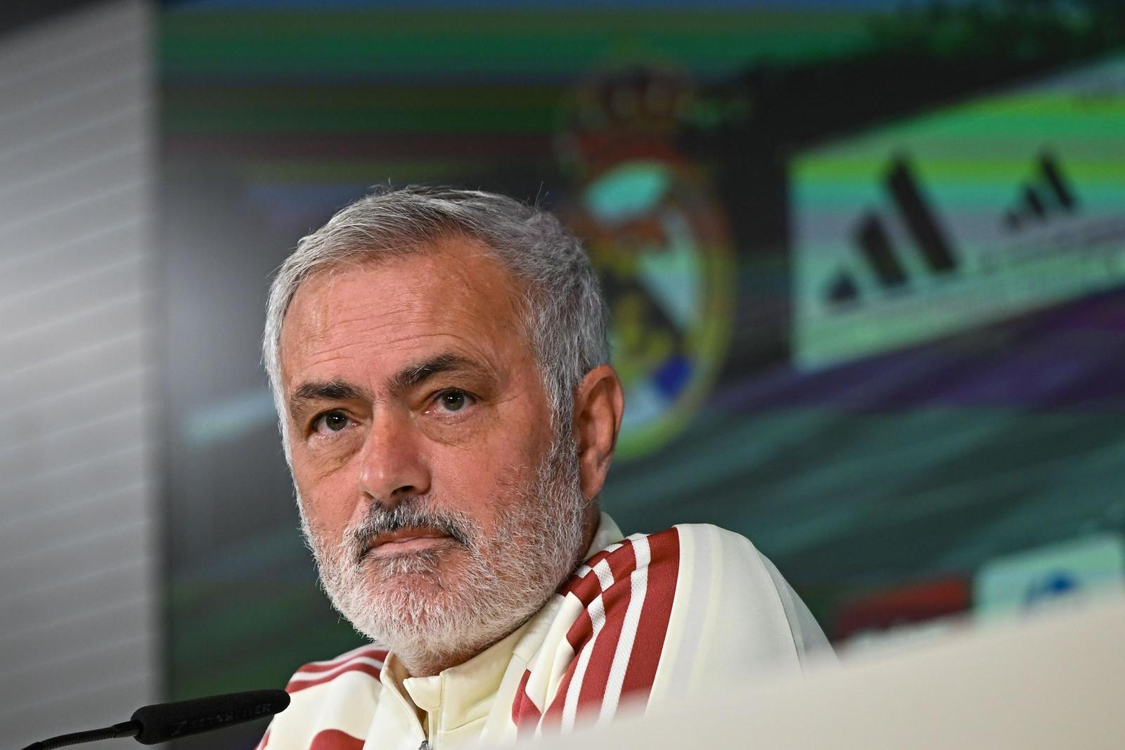 Dopo 13 anni, Jose Mourinho tornerà a sedere sulla panchina del Real nel Clásico. Foto: EPA