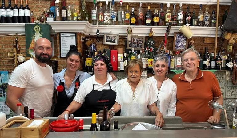 La Bola negra porta sul grande schermo un vero bar di famiglia