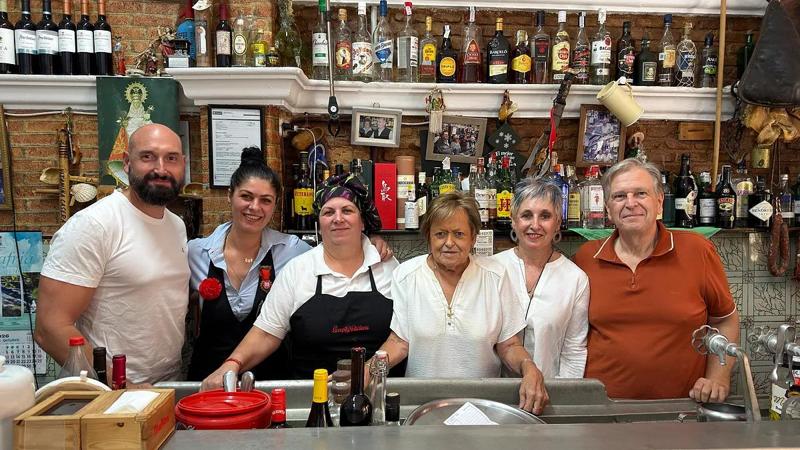La Bola negra porta sul grande schermo un vero bar di famiglia