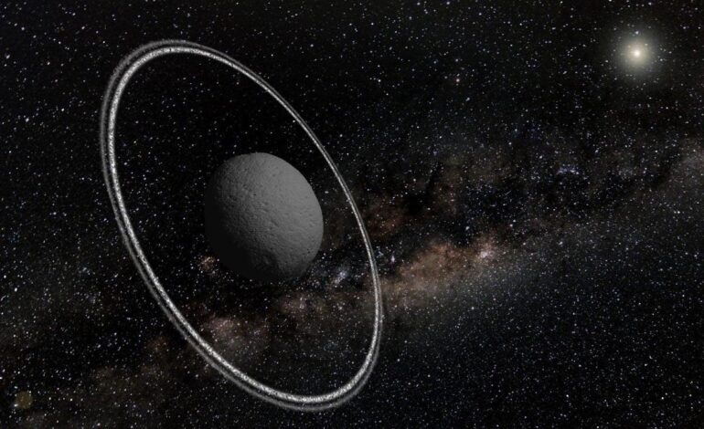 Gli anelli di Chariklo cambiano: uno si oscura, l’altro si schiarisce