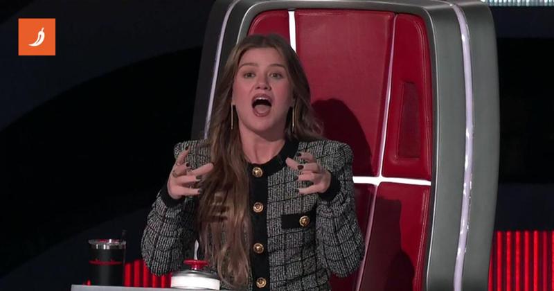 Uccello meccanico da 15.000 dollari, scontro tra Kelly Clarkson e un negozio