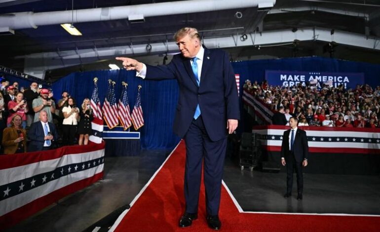 Trump in giacca Jos. A. Bank: il paradosso del Made in USA