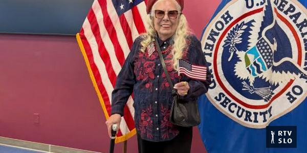 Joni Mitchell diventa cittadina americana dopo 62 anni