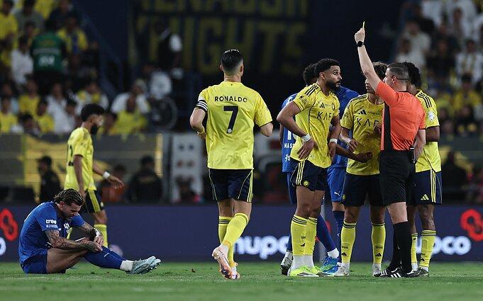 Donatas Rumšas arbitra una partita in Arabia Saudita Donatas Rumšas arbitra una partita in Arabia Saudita