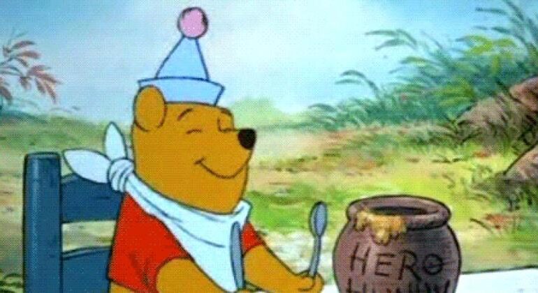 Winnie the Pooh compie 100 anni: da orsacchiotto a icona globale